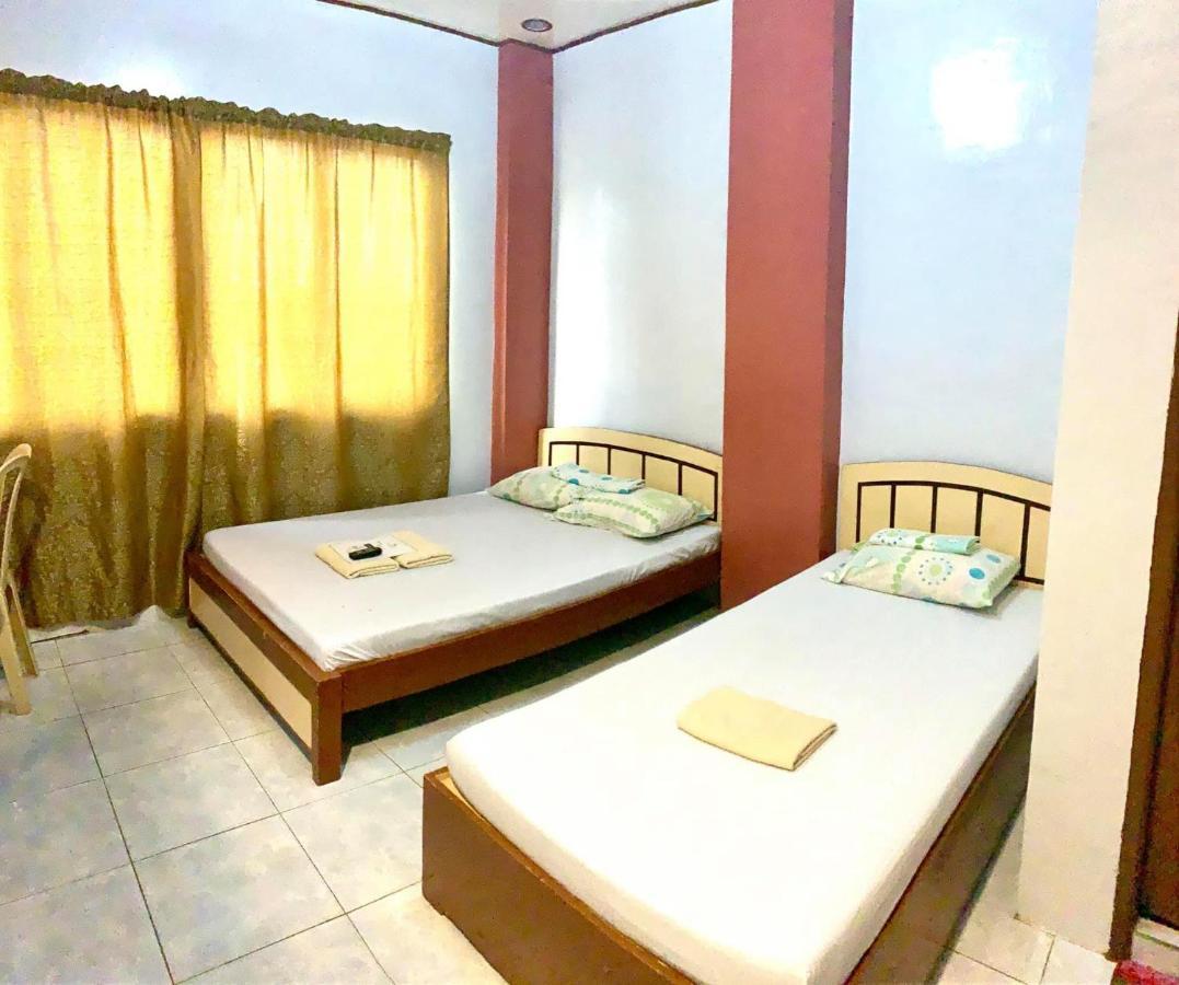 Teofila Pension Puerto Princesa Bagian luar foto